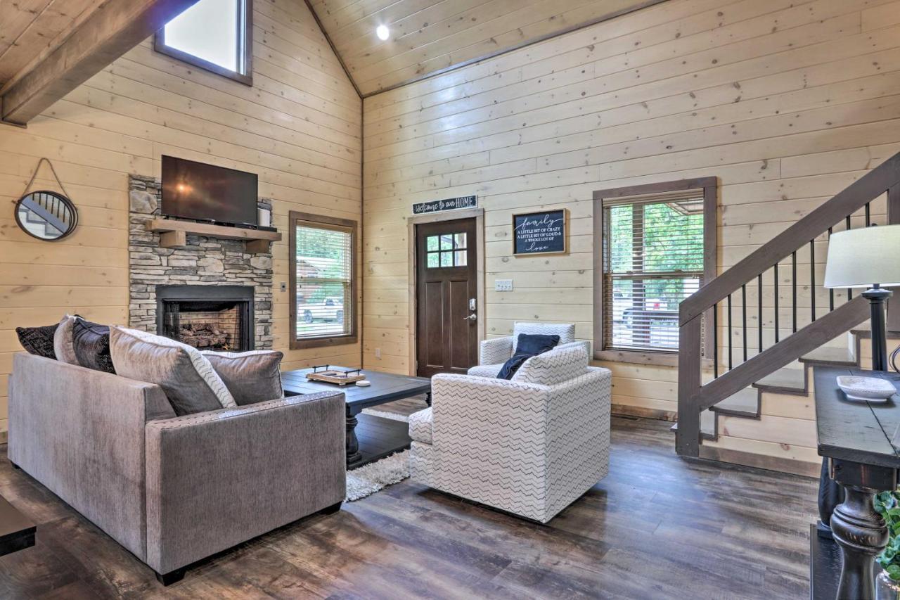 Smoky Cove Retreat With Private Hot Tub And Deck! Villa Sevierville Exterior photo